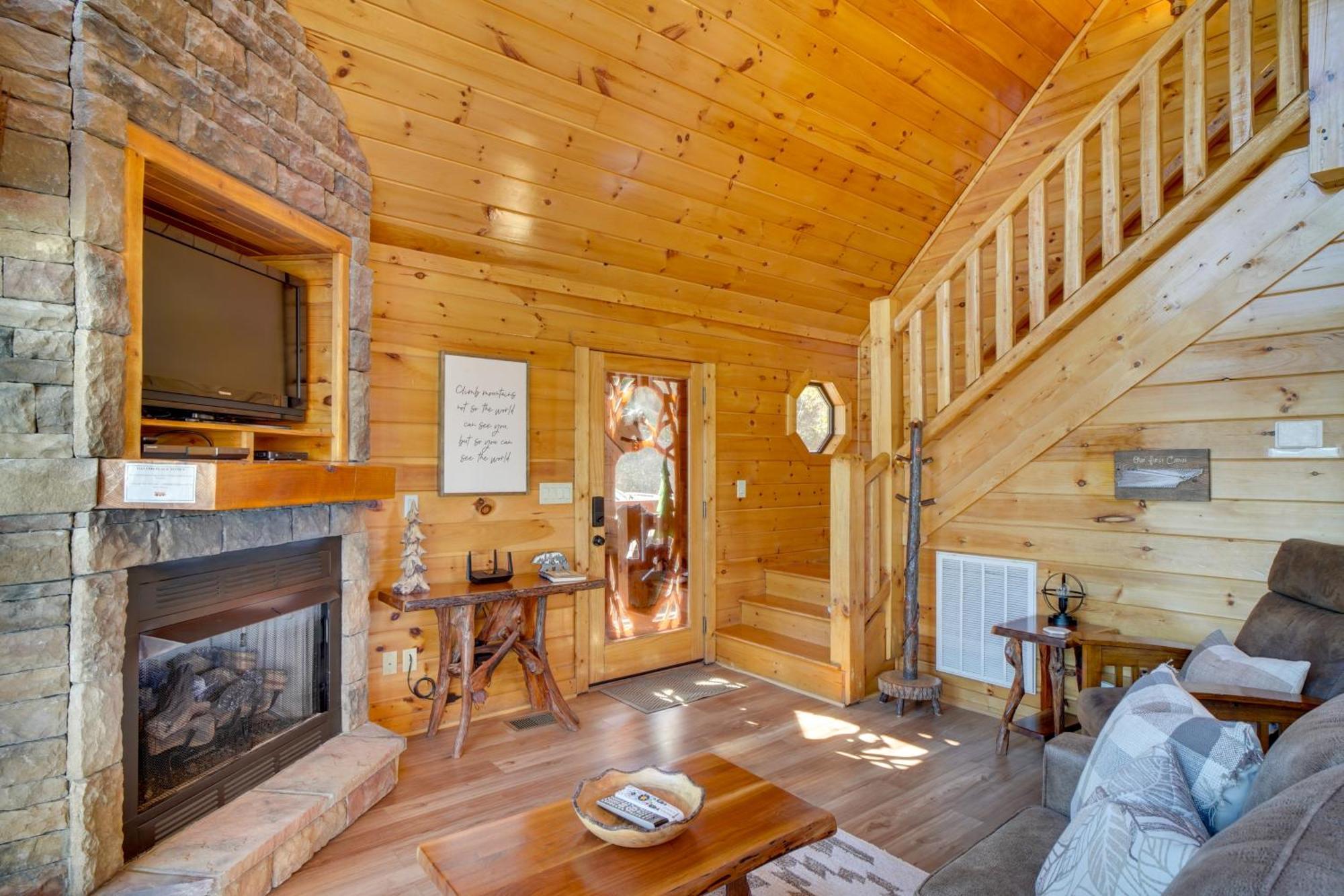 Hatcher Mtn Retreat Sevierville Cabin With Hot Tub! ภายนอก รูปภาพ